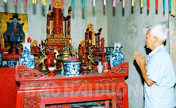 https://consonkiepbac.org.vn/Content/Images/UserFiles/image/2018/Th%C3%A1ng%209/bon-nguoi-con-con-song-sot-cua-nguyen-trai-t-27-145649.jpg