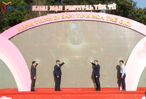 Ban Tổ chức nhấn nút phát động Cuộc thi ảnh “Khoảnh khắc di sản Yên Tử - Vĩnh Nghiêm - Côn Sơn, Kiếp Bạc”.